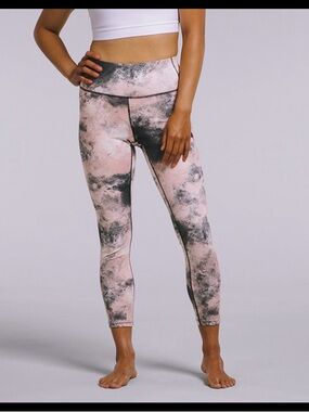 The North Face FD Pro 160 Tight in Pink Moss Faded Dye Camo Print